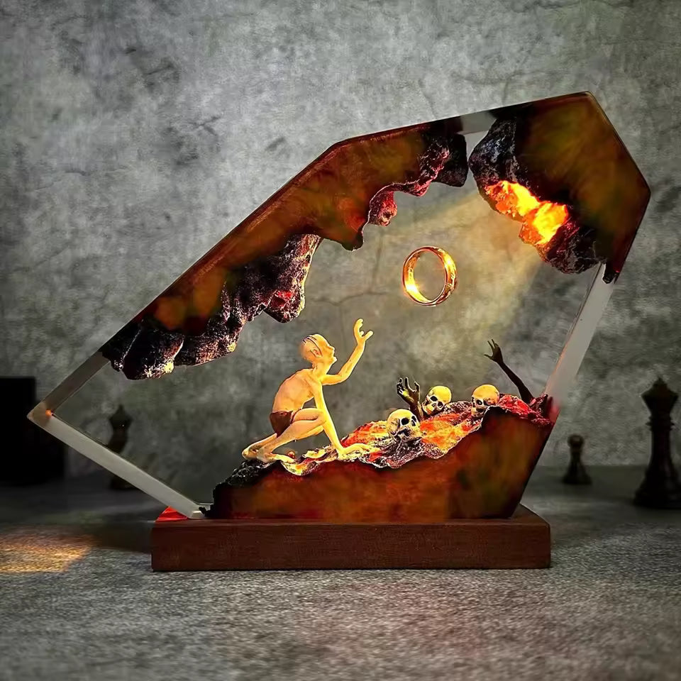 LOTR Fall of Golum Resin Lamp